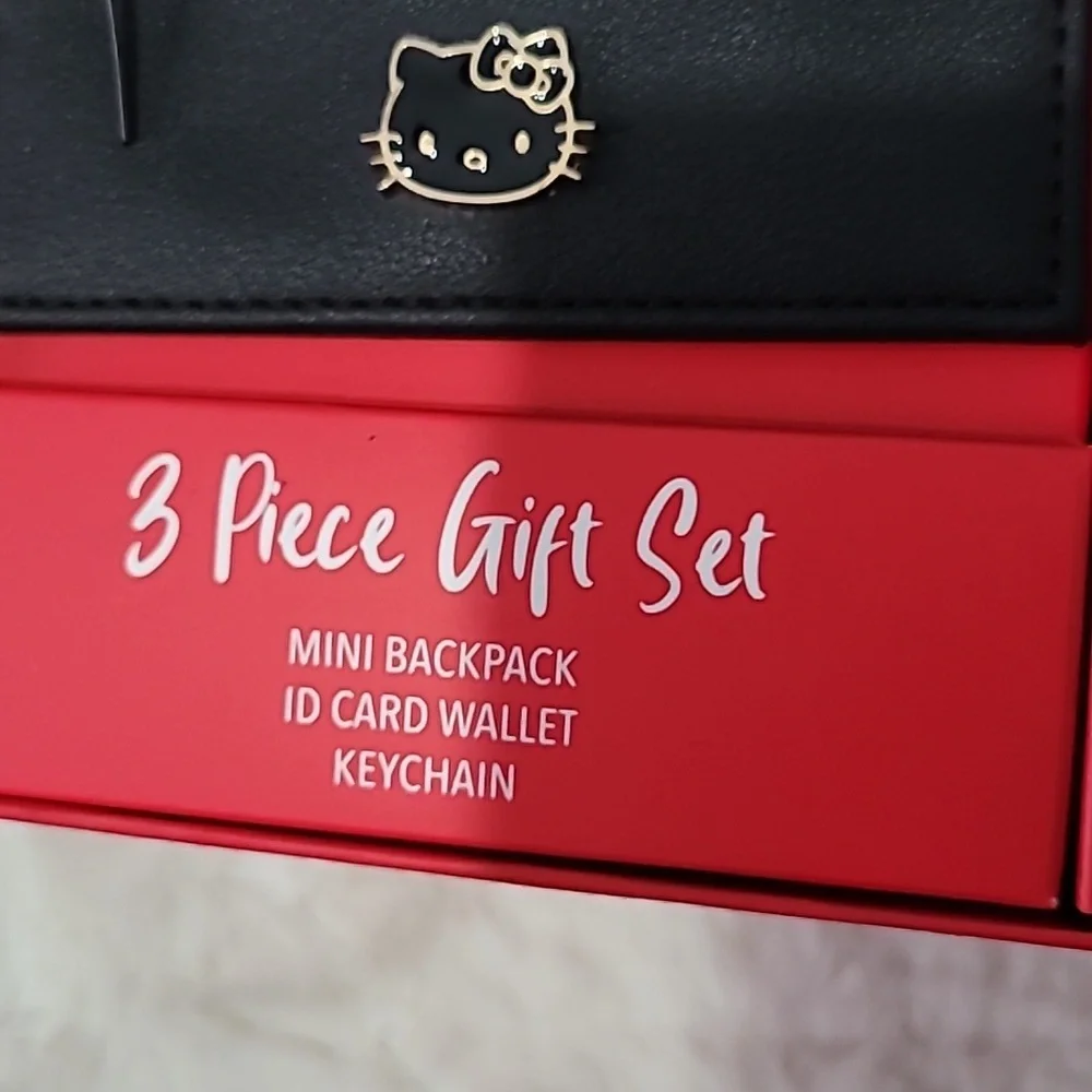 π Hello Kitty 3 Piece Gift Set NWOT - Picture 6 of 8